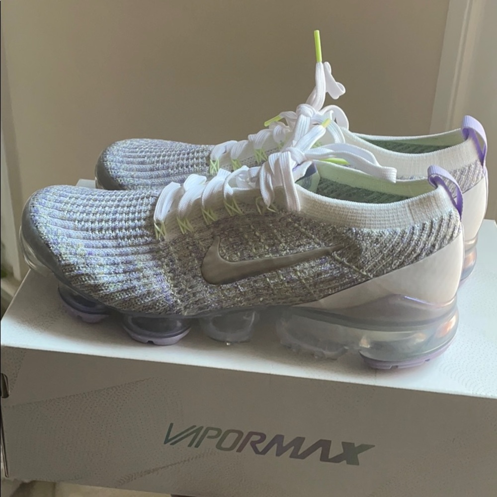 Nike air vapor max flyknit 3 NEVER WORN